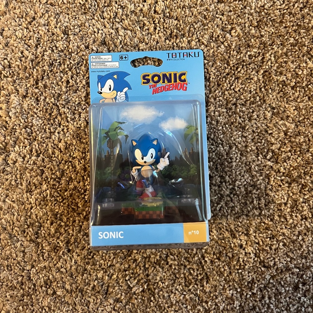 NWT TOTAKU Sonic the Hedgehog No 10 Figure FIRST EDITION